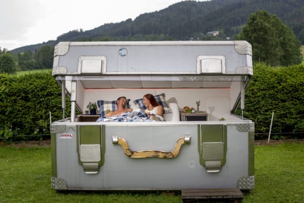 Oostenrijk Hochsteiermark 2 Ufo & Kofferhotel Seebacher Teiche (c) Tom Lamm