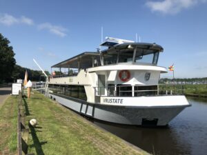 Prachtige vaar- fietstocht door de Weerribben